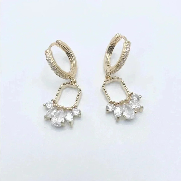 Dangle earrings | Cubic Zirconia Earrings | - Picture 1 of 3